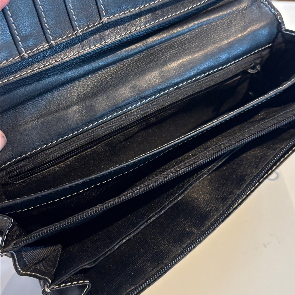 Tignanello buttery- soft black leather bifold wallet - Picture 10 of 11